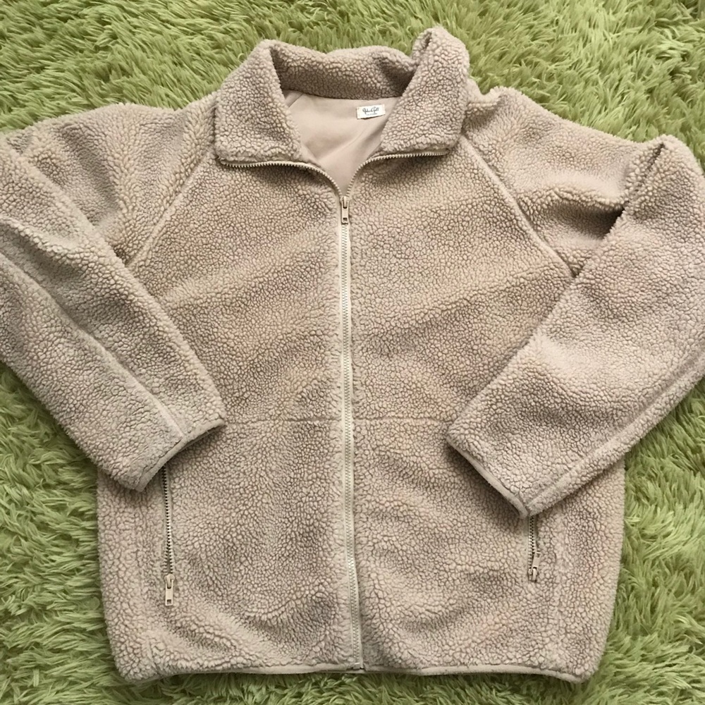 Brandy Melville Fluffy Jacket